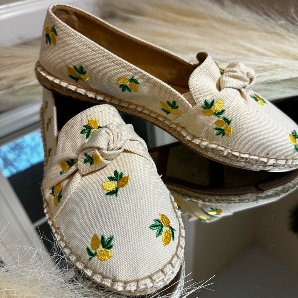 [[NWOT]] TALBOTS IZZY LEMON KNOTTED CANVAS ESPADRILLES // Size 9